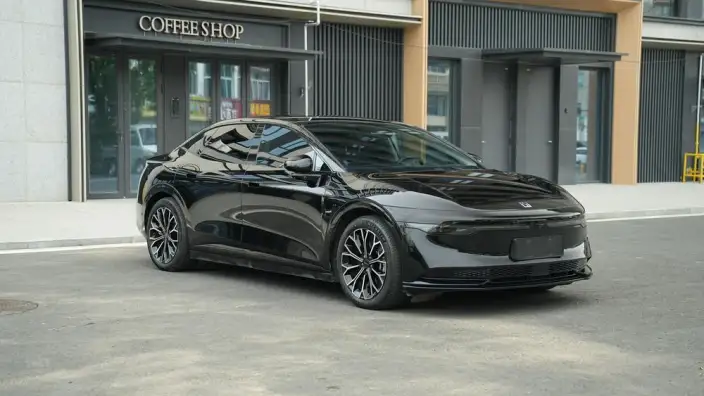 ZEEKR 007 2024 Model 4WD Edition 75kWh – фото 3