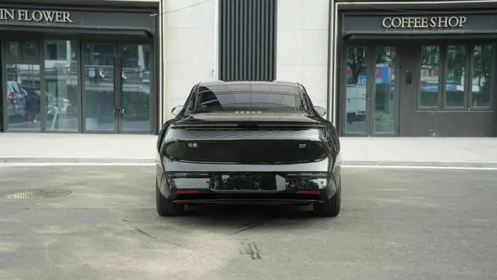 ZEEKR 007 2024 Model 4WD Edition 75kWh – фото 6