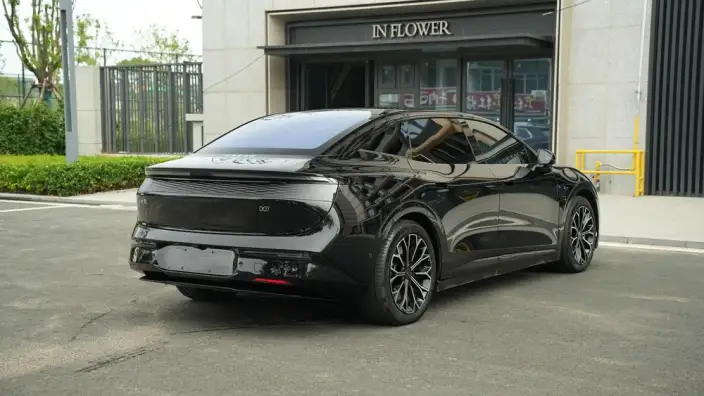 ZEEKR 007 2024 Model 4WD Edition 75kWh – фото 7