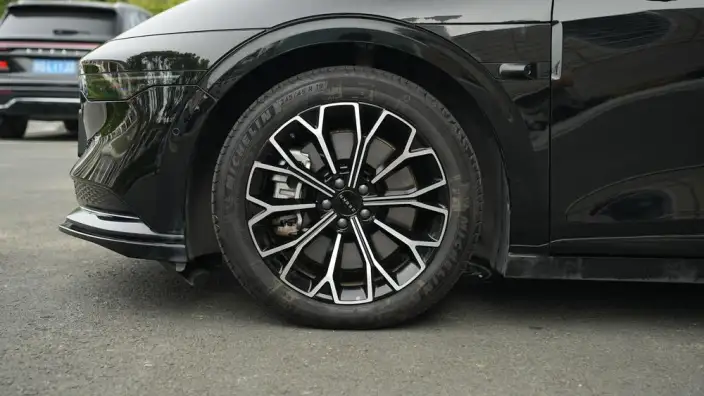 ZEEKR 007 2024 Model 4WD Edition 75kWh – фото 8