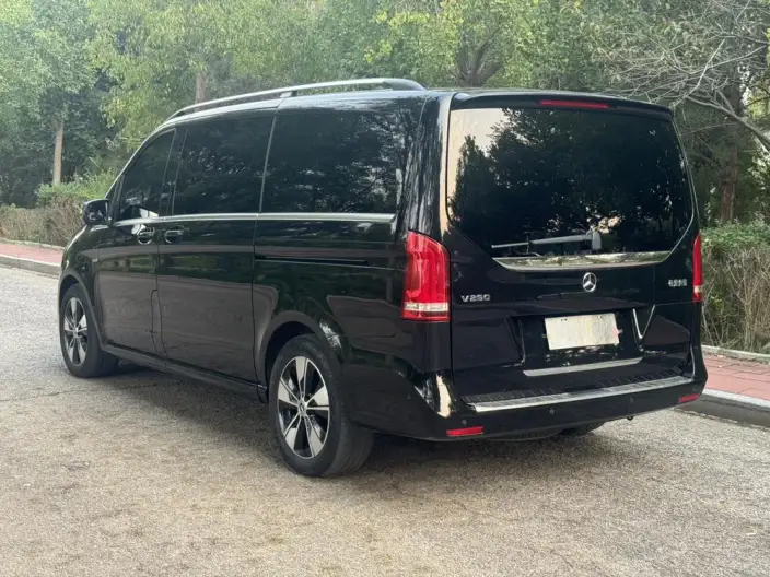 Mercedes-Benz V-Class 2022 Model V 260 Premium Edition – фото 4
