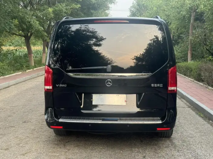 Mercedes-Benz V-Class 2022 Model V 260 Premium Edition – фото 5