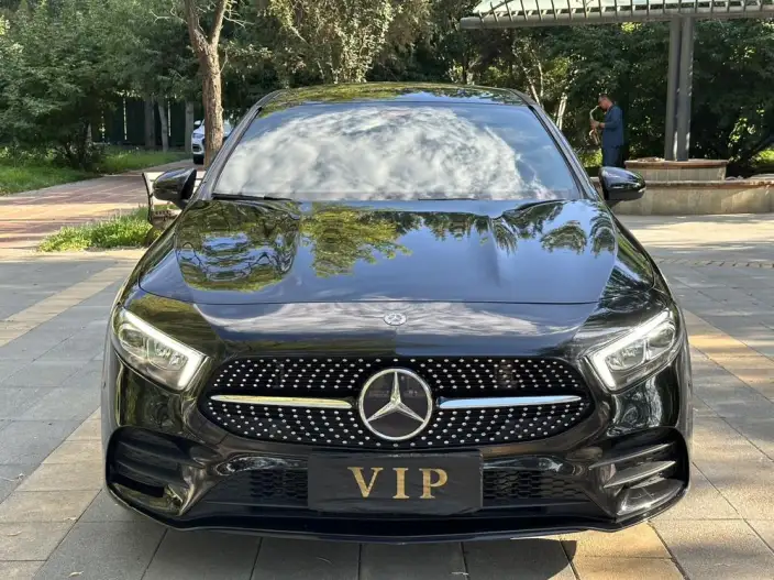 Mercedes-Benz A-class 2020 Model A 220 L 4MATIC Sports sedan – фото 2