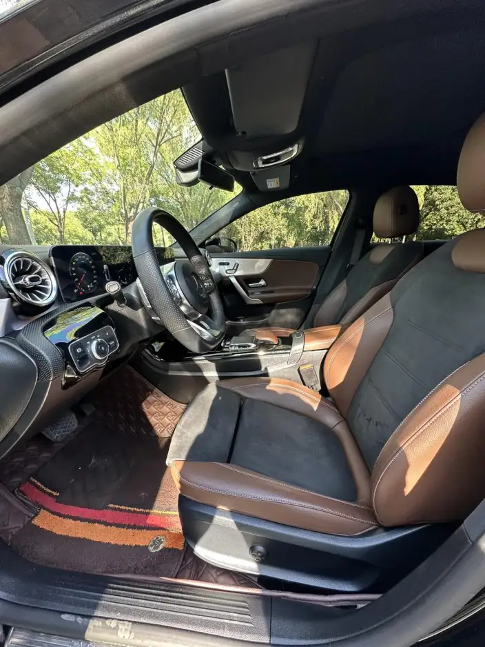 Mercedes-Benz A-class 2020 Model A 220 L 4MATIC Sports sedan – фото 7