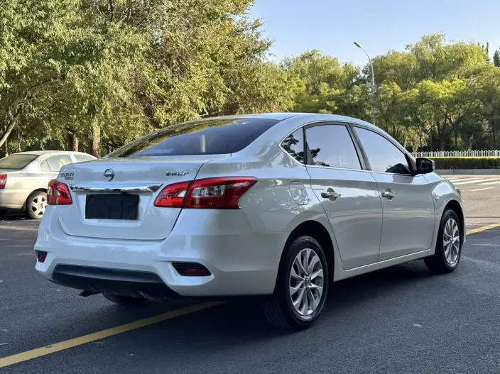 Nissan Sylphy 2022 Model Classic 1.6 XE CVT Comfort Edition – фото 6