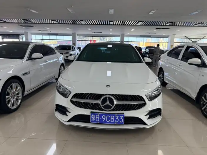 Mercedes-Benz A-class 2021 Model A 200 L Sports sedan Fashion Edition – фото 2