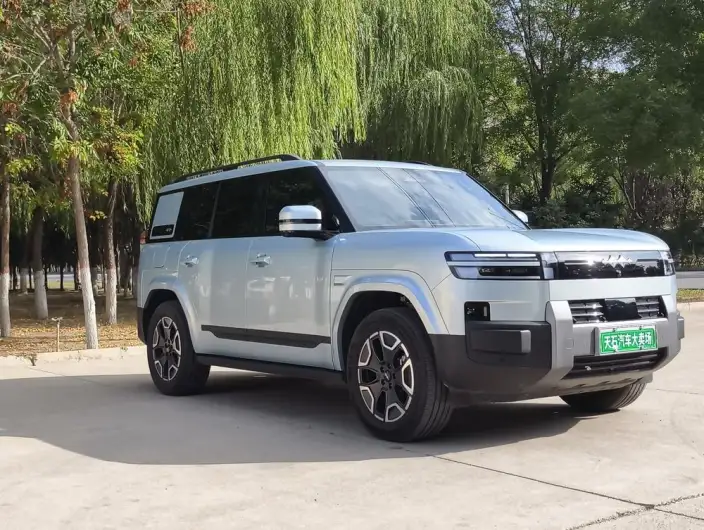 Titan 7 PHEV 2025 Model 200KM 2WD Max Edition – фото 3