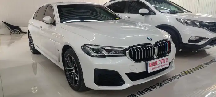 BMW 5 Series 2022 Model 525Li M Sports Set – фото 3
