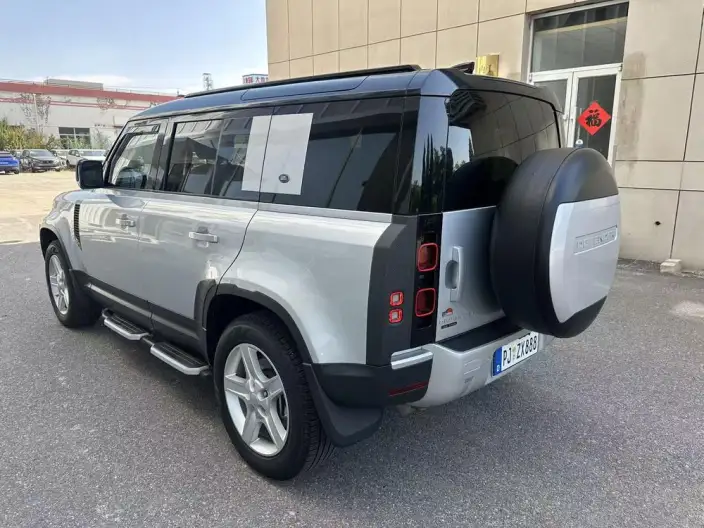 Land Rover Defender 2020 Model 110 P400 HSE – фото 4