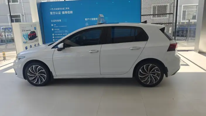 Volkswagen Golf 2021 Model 280TSI DSG Pro – фото 4