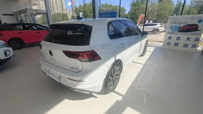 Volkswagen Golf 2021 Model 280TSI DSG Pro – фото 7