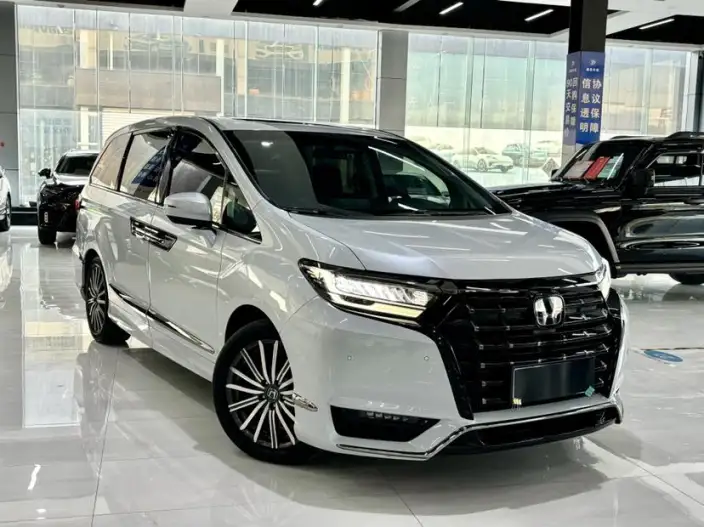 Honda Elysion 2024 Model 2.0L e:HEV Deluxe Edition – фото 3