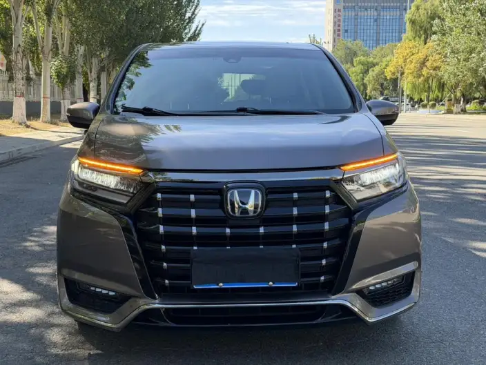 Honda Elysion 2022 Model 2.0L Hybrid Classic Edition – фото 2