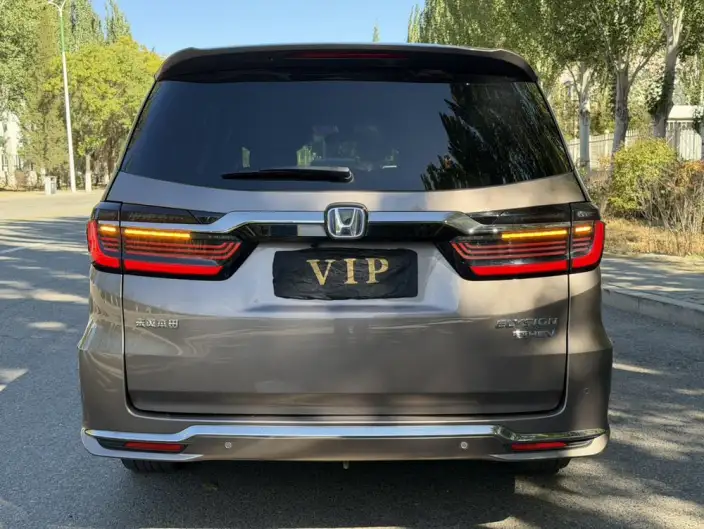 Honda Elysion 2022 Model 2.0L Hybrid Classic Edition – фото 5