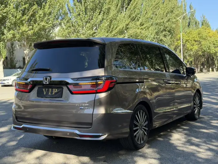 Honda Elysion 2022 Model 2.0L Hybrid Classic Edition – фото 6