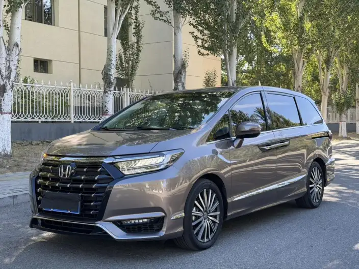 Honda Elysion 2022 Model 2.0L Hybrid Classic Edition – фото 10