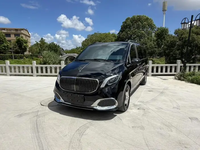 Viano 2023 Model 2.0T Elite Edition 7 seat – фото 1