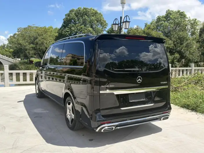 Viano 2023 Model 2.0T Elite Edition 7 seat – фото 3