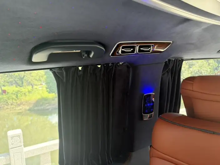 Viano 2023 Model 2.0T Elite Edition 7 seat – фото 7