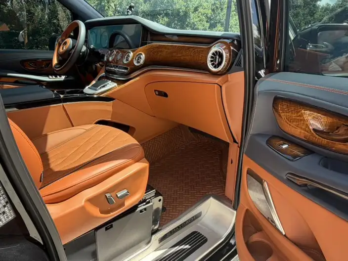 Viano 2023 Model 2.0T Elite Edition 7 seat – фото 10