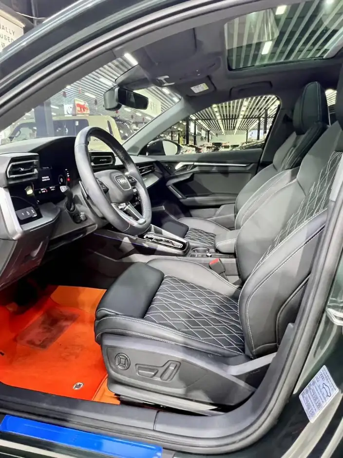 Audi A3 2025 Model Sportback 35 TFSI Continental Flying Spur Exclusive Model – фото 7
