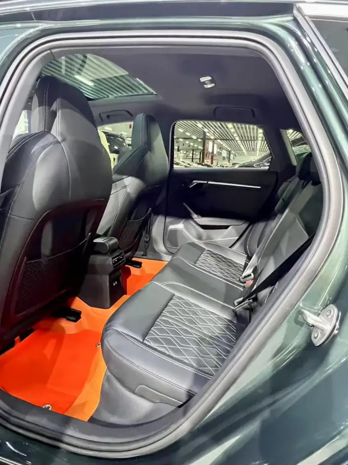 Audi A3 2025 Model Sportback 35 TFSI Continental Flying Spur Exclusive Model – фото 9