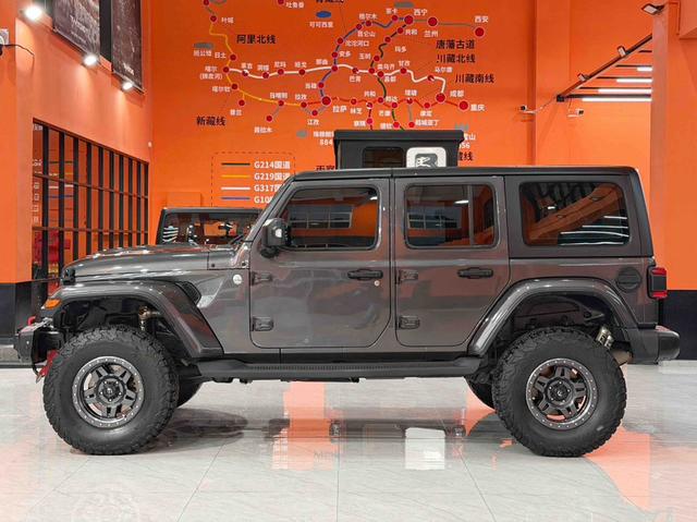 Jeep Wrangler 2019 2.0T Sahara 4-Door China VI – фото 3