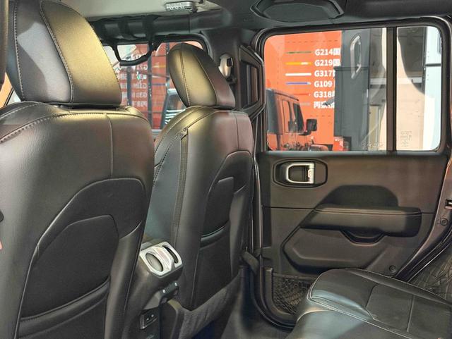 Jeep Wrangler 2019 2.0T Sahara 4-Door China VI – фото 16