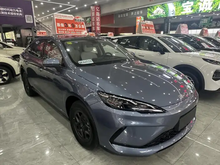 BYD Seal 05DM 2026 Model DM-i 128KM Luxury Model – фото 3