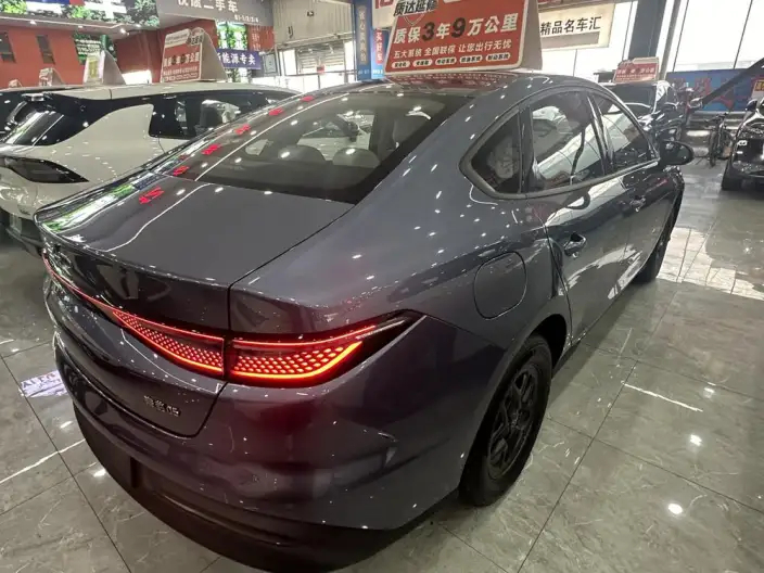 BYD Seal 05DM 2026 Model DM-i 128KM Luxury Model – фото 6