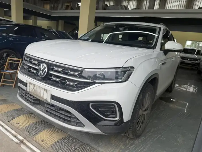 Volkswagen Tayron 2023 Model 280TSI 2WD Luxury Plus Advanced version – фото 1