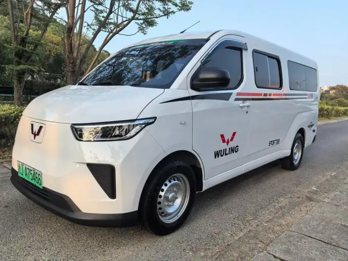Wuling Yangguang 2026 Model 440km Passenger car Edition Comfort Model 6 seat