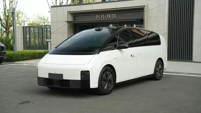 Li Auto MEGA 2024 Model Ultra Edition – фото 1