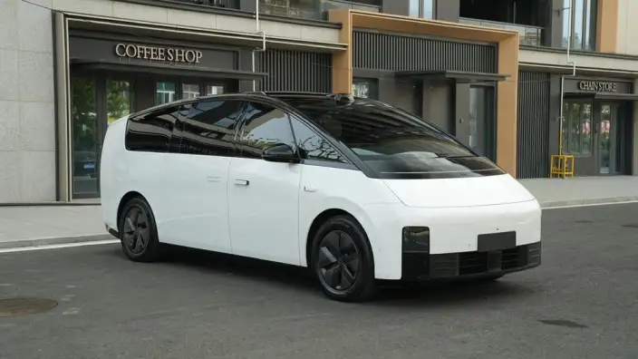 Li Auto MEGA 2024 Model Ultra Edition – фото 3