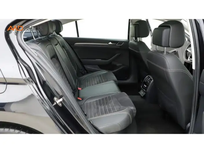 Volkswagen Magotan 2020 Model 330TSI DSG Luxury Model – фото 10