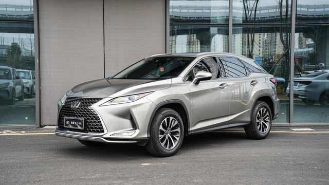 Lexus RX 2020 Facelift 300 2WD Comfort – фото 1