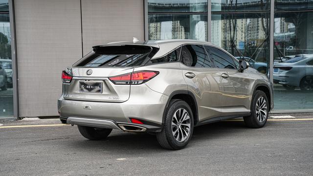 Lexus RX 2020 Facelift 300 2WD Comfort – фото 4