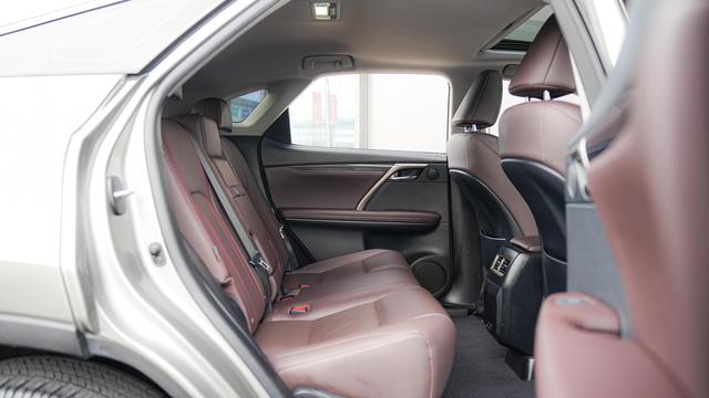 Lexus RX 2020 Facelift 300 2WD Comfort – фото 13