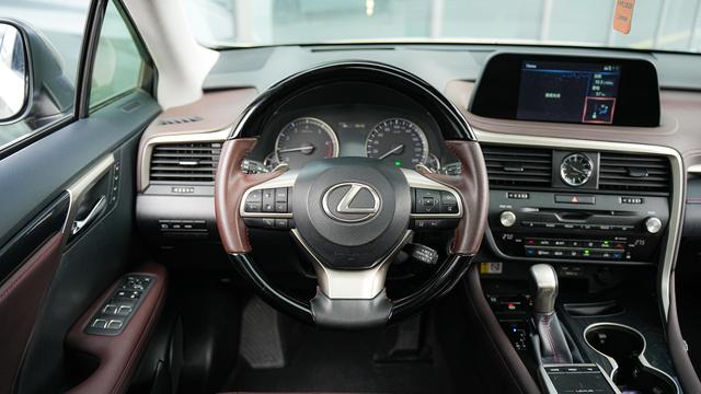 Lexus RX 2020 Facelift 300 2WD Comfort – фото 18