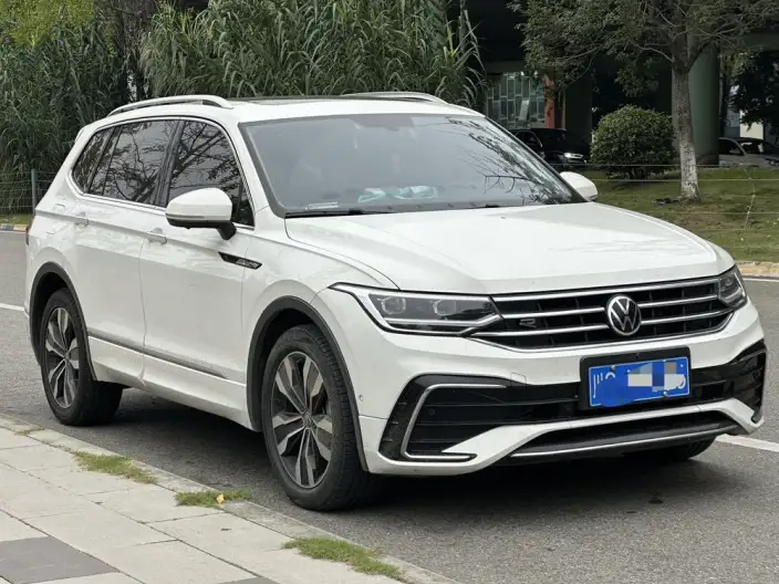 Volkswagen Tiguan L 2022 Model 330TSI Automatic 2WD R-Line Enjoy the version more – фото 3