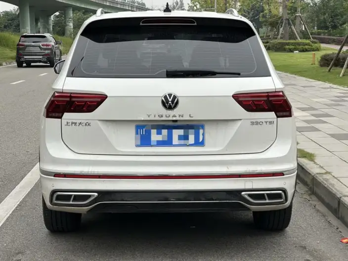 Volkswagen Tiguan L 2022 Model 330TSI Automatic 2WD R-Line Enjoy the version more – фото 5