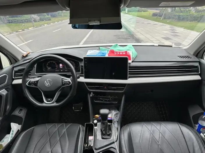 Volkswagen Tiguan L 2022 Model 330TSI Automatic 2WD R-Line Enjoy the version more – фото 8