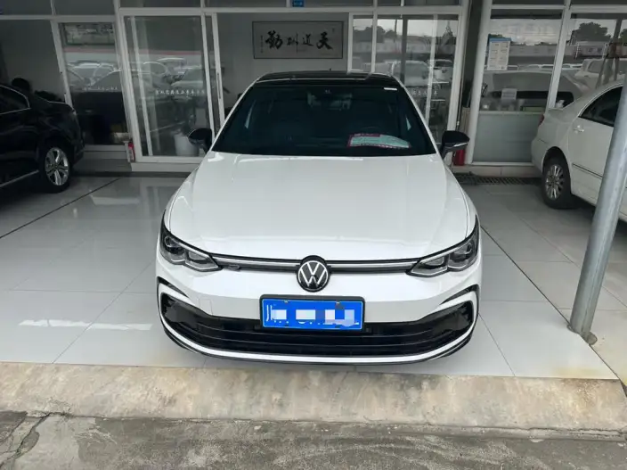 Volkswagen Golf 2024 Model 280TSI DSG R-Line 50 Legend Edition – фото 2