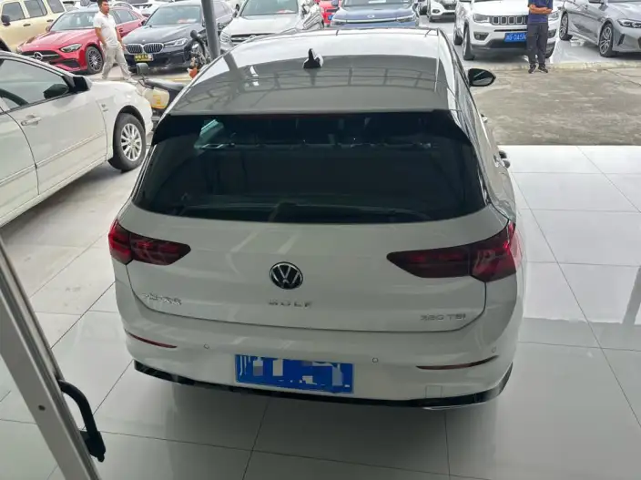 Volkswagen Golf 2024 Model 280TSI DSG R-Line 50 Legend Edition – фото 4