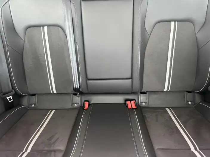 Volkswagen Golf 2024 Model 280TSI DSG R-Line 50 Legend Edition – фото 8