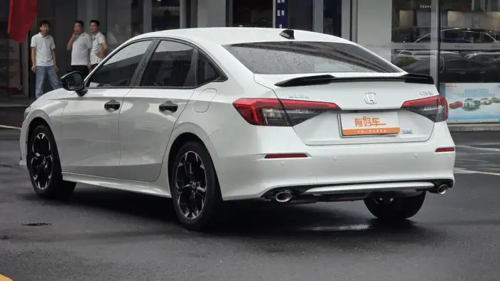 Honda Civic 2022 Model 240TURBO CVT Combustion Edition – фото 4
