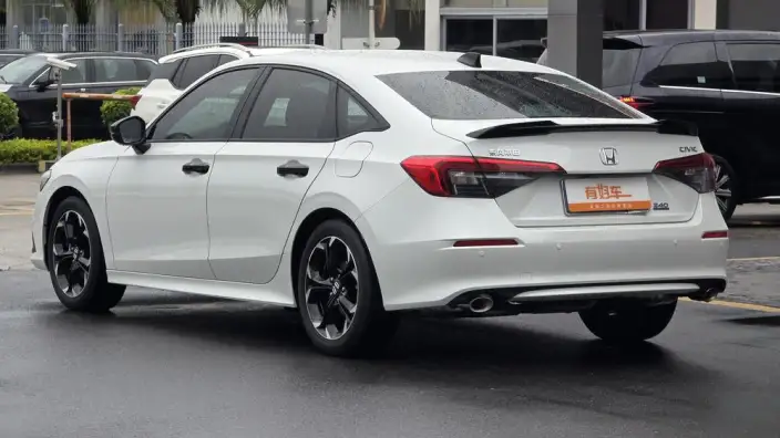 Honda Civic 2022 Model 240TURBO CVT Combustion Edition – фото 9