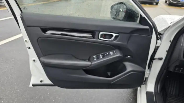 Honda Civic 2022 Model 240TURBO CVT Combustion Edition – фото 10