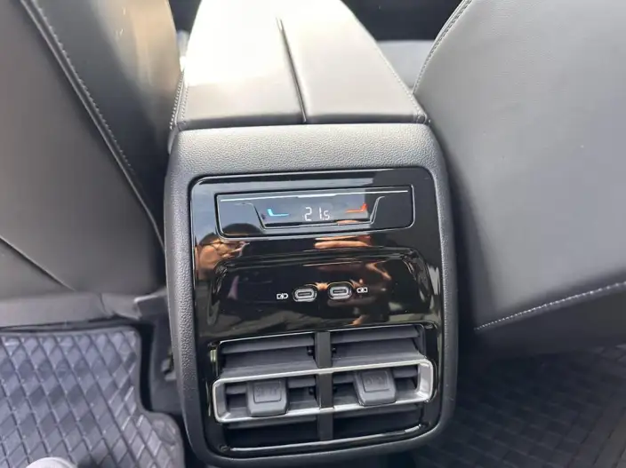 Volkswagen Tiguan L 2026 Model Pro 380TSI 2WD R-Line Pilot Edition – фото 8