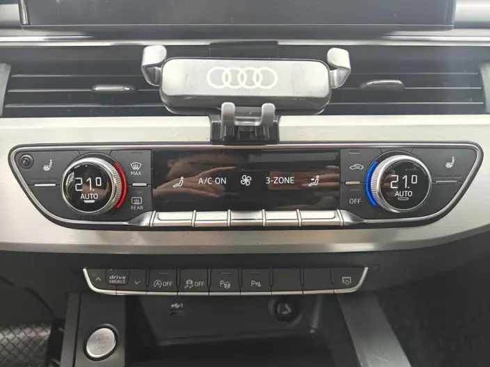 Audi A4 L 2020 Model 40 TFSI Luxury Dynamic Model – фото 10